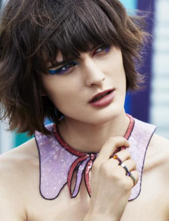  :  : CLAIRE BAYLEY  make up artist